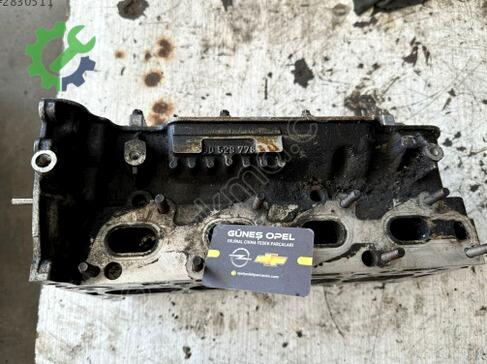 Opel Corsa Silindir Kapağı 90529778 çıkma parça
