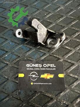 Opel Corsa Motor Braketi 1238114 çıkma parça