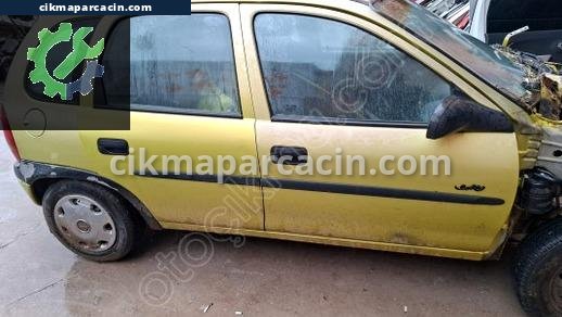 Opel Corsa Sağ Ön Kapı çıkma parça