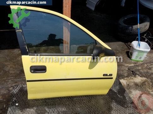 Opel Corsa Sağ Ön Kapı çıkma parça