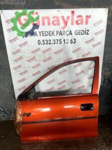 Opel Corsa Çıkma Sol Ön Kapı
