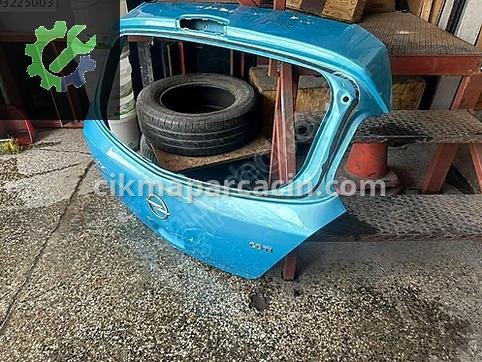 Opel Corsa Bagaj Kapağı çıkma parça