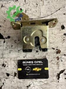 Opel Corsa Bagaj Kilidi Çıkma