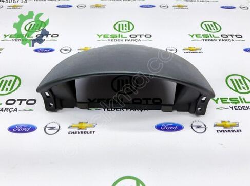 Opel Combo Gösterge Çerçevesi 09114457 çıkma parça