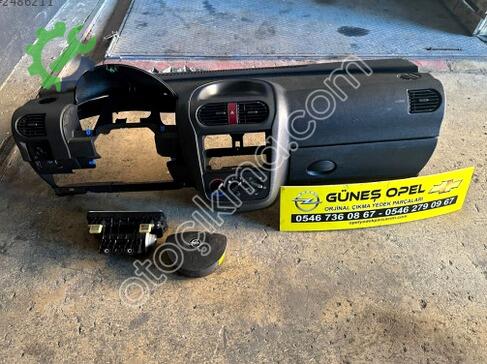 Opel Corsa Torpido çıkma parça
