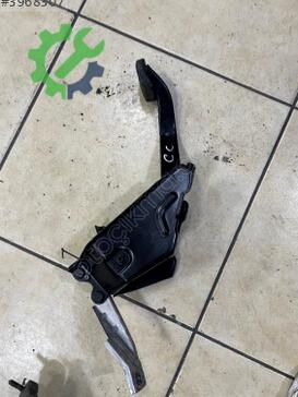 Opel Corsa Pedal çıkma parça