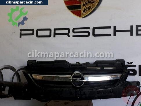 Opel Corsa Ön Panjur çıkma parça