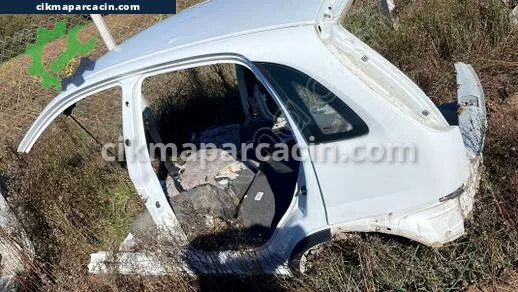 Opel Corsa Sol Arka Çamurluk çıkma parça