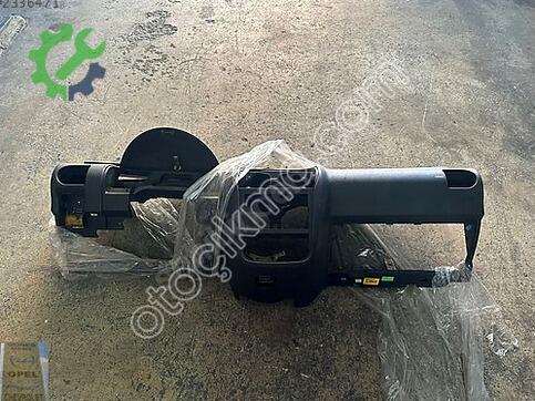 Opel Corsa Torpido çıkma parça