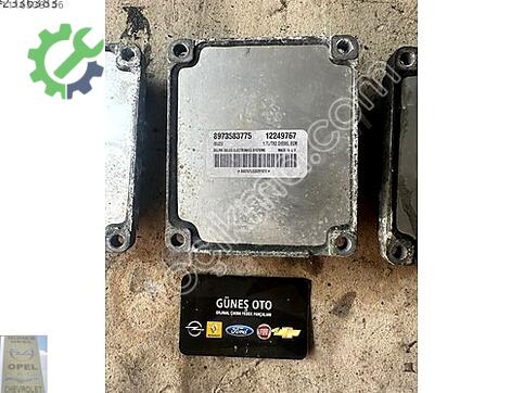 Opel Corsa Motor Beyni 12249767 çıkma parça
