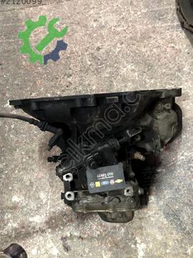 Opel Corsa Şanzıman Komple F17W429 çıkma parça