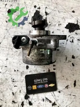Opel Corsa Vakum Pompası çıkma parça