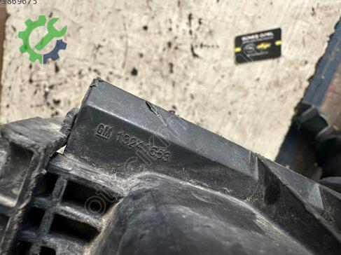 Opel Corsa Hava Filtresi Kutusu 13241653 çıkma parça