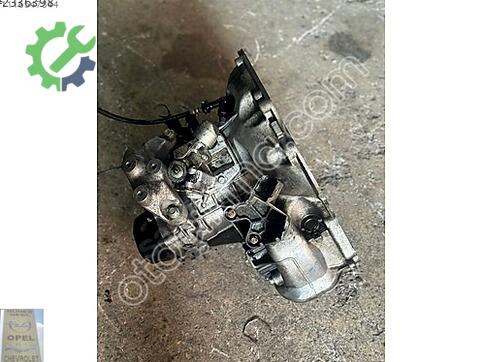 Opel Corsa Şanzıman Komple çıkma parça