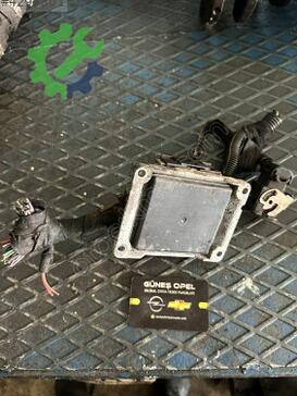 Opel Corsa Motor Beyni 55565773 çıkma parça