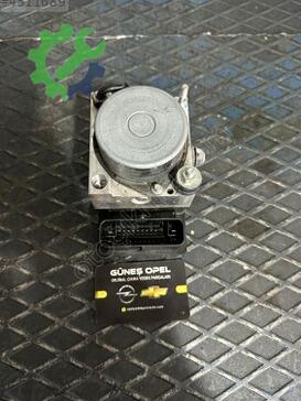 Opel Corsa ABS Beyni 13282282 çıkma parça