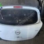 Opel Corsa d arka bagaj kapağı