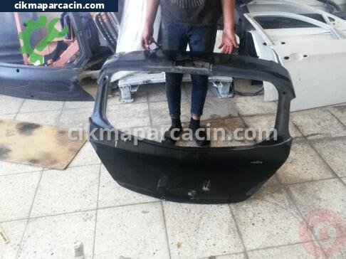 Opel Corsa Bagaj Kapağı çıkma parça