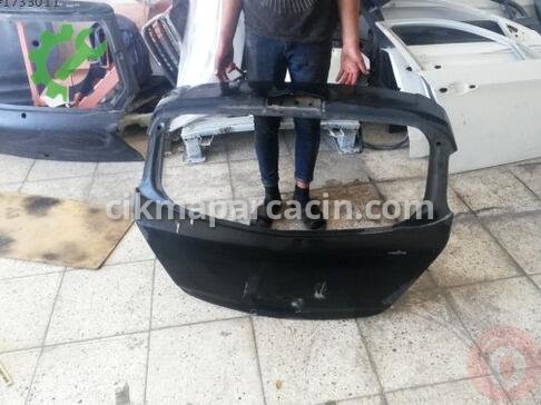 Opel Corsa Bagaj Kapağı çıkma parça