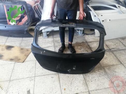 Opel Corsa Bagaj Kapağı çıkma parça