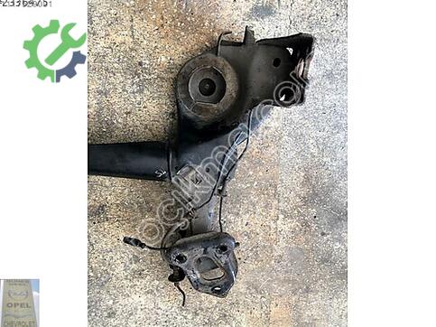 Opel Corsa Arka Dingil çıkma parça