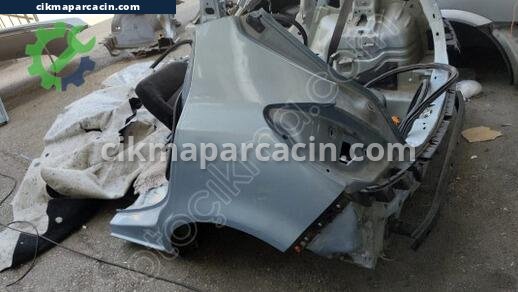 Opel Corsa Arka Tavan Çıtası çıkma parça