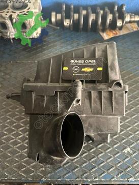 Opel Corsa Hava Filtresi Kutusu 13248906 çıkma parça