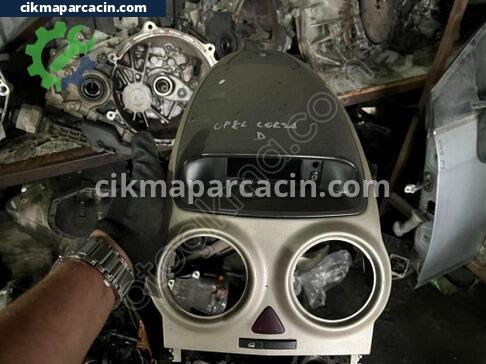 Opel Corsa Havalandırma Izgaraları çıkma parça