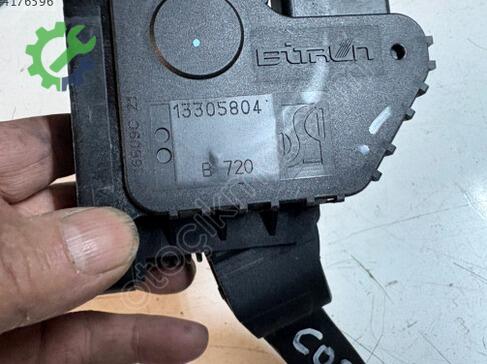 Opel Corsa Pedal 13305804 çıkma parça