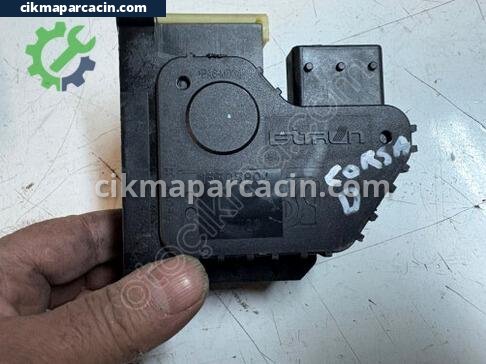 Opel Corsa Pedal çıkma parça