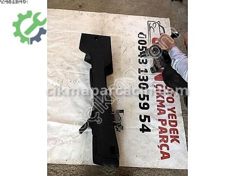 Opel Corsa Orta Konsol çıkma parça