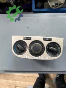 Opel Corsa Kalorifer Kontrol Paneli Çıkma