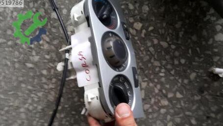 Opel Corsa Kalorifer Kontrol Paneli 148284 çıkma parça
