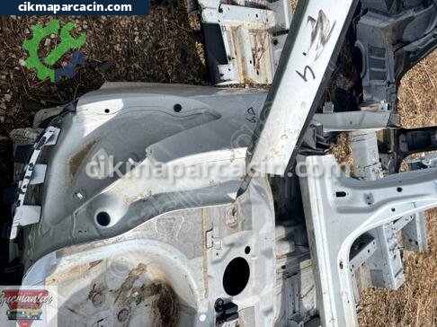 Opel Corsa Sol Arka Çamurluk çıkma parça
