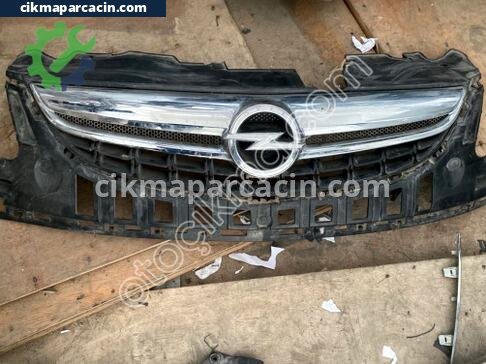 Opel Corsa Ön Panjur çıkma parça