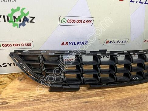 Opel Corsa Ön Panjur 13389552 çıkma parça