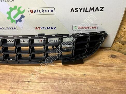 Opel Corsa Ön Panjur 13389552 çıkma parça