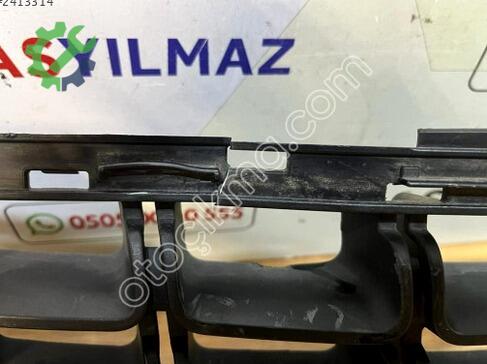 Opel Corsa Ön Panjur 13389552 çıkma parça