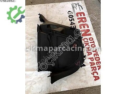 Opel Corsa Bagaj Plastiği çıkma parça