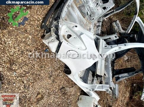 Opel Corsa Sağ Arka Çamurluk çıkma parça