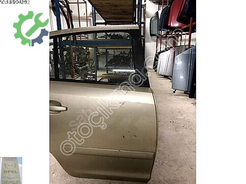 Opel Corsa Sağ Arka Kapı çıkma parça