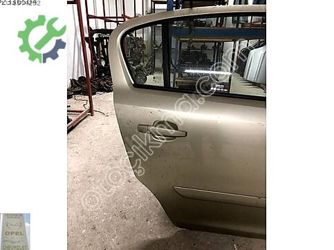 Opel Corsa Sağ Arka Kapı çıkma parça