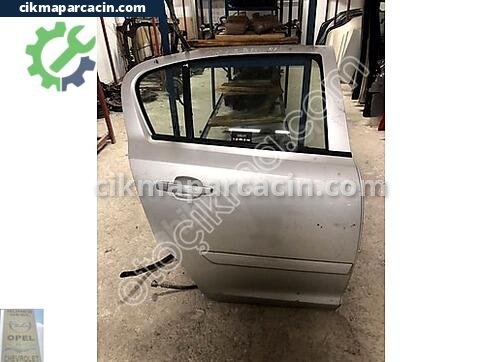 Opel Corsa Sağ Arka Kapı çıkma parça