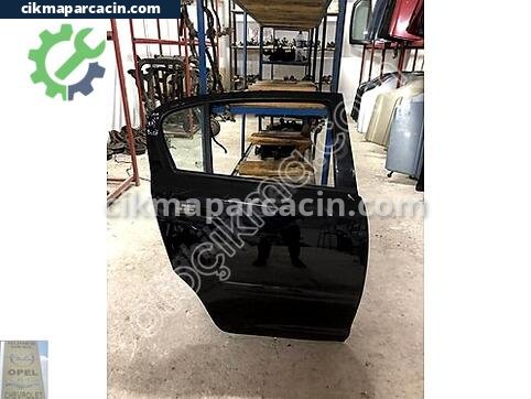 Opel Corsa Sağ Arka Kapı çıkma parça