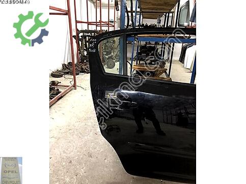Opel Corsa Sağ Arka Kapı çıkma parça