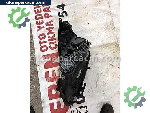 Opel Corsa Sağ Ön Far çıkma parça