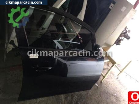 Opel Corsa Sağ Ön Kapı çıkma parça