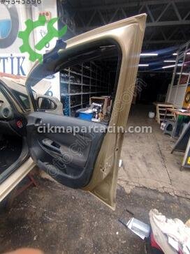 Opel Corsa Sağ Ön Kapı çıkma parça