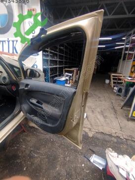 Opel Corsa Sağ Ön Kapı çıkma parça