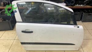 Opel Corsa Sağ Ön Kapı Çıkma